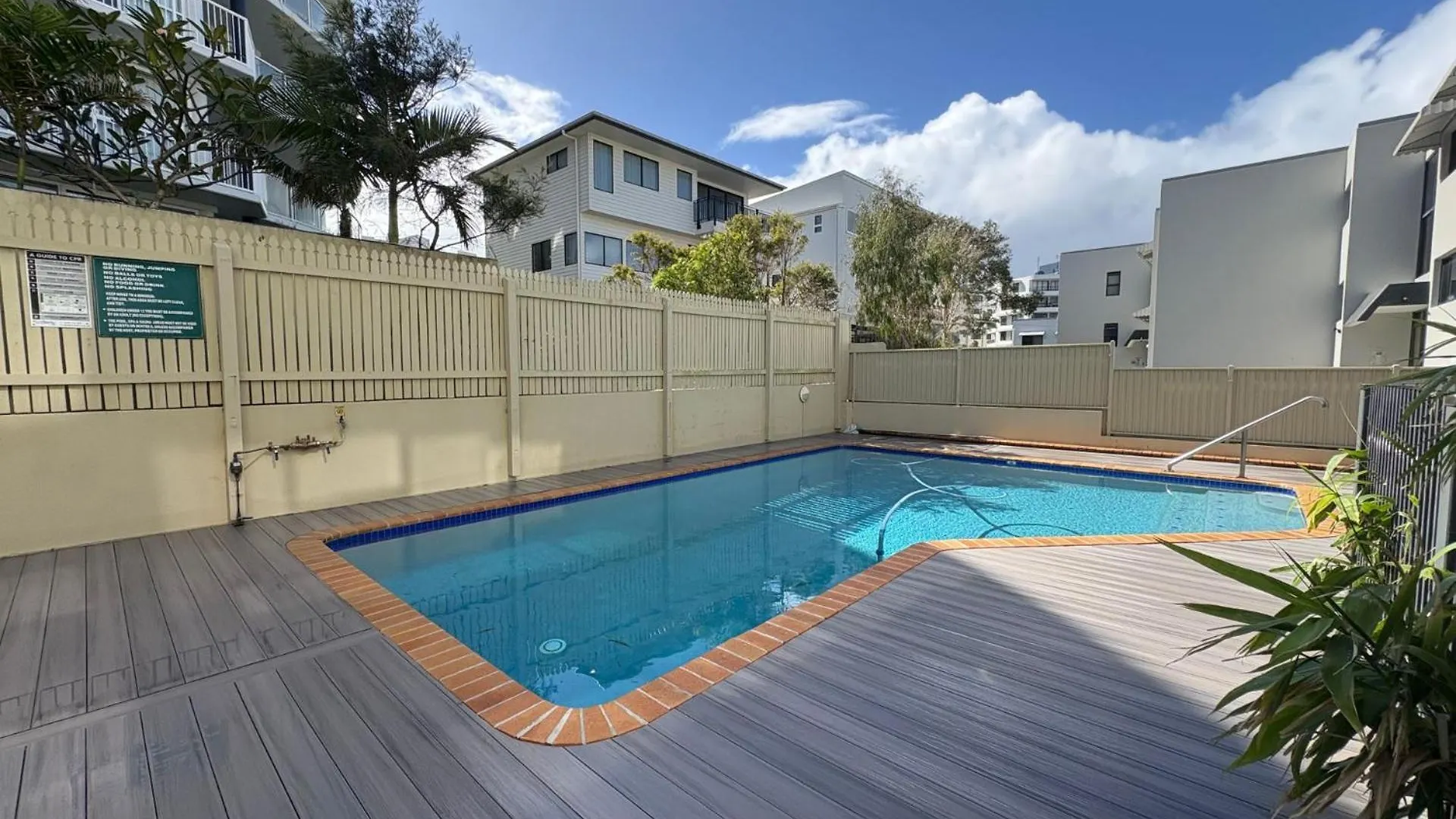 Araluen Unit 14 Apartment Golden Beach